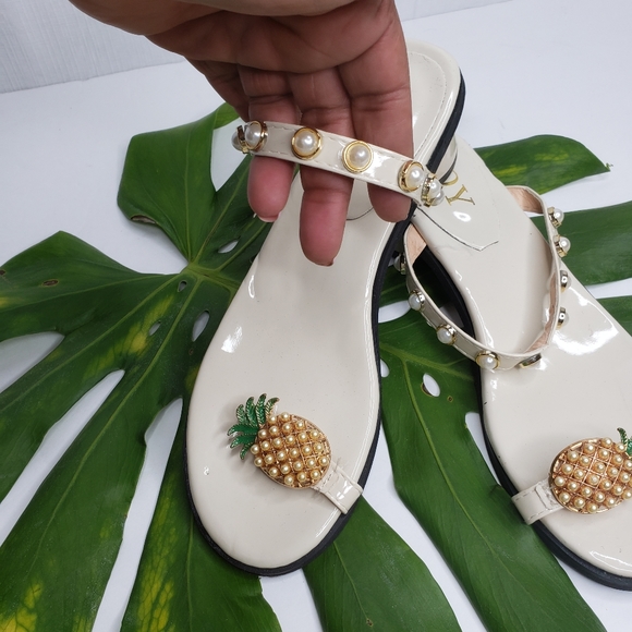 KOY Pineapple & Pearls Sandals Size 38/7.5 - Picture 2 of 8